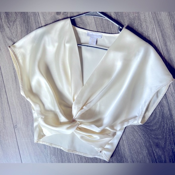 House of Harlow 1960 Tops - House of Harlow twist front Satiny Crop Top size xs